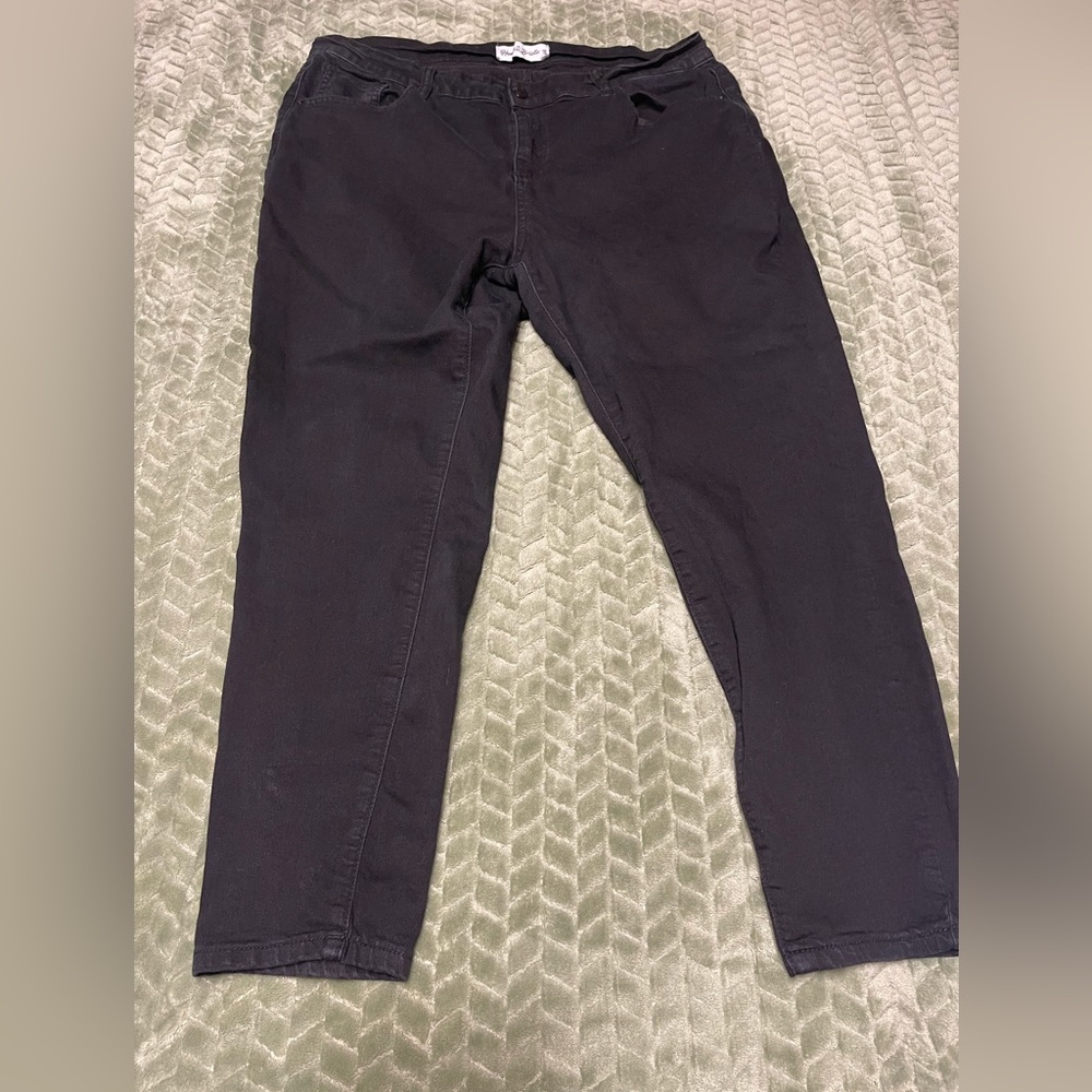 Women’s black skinny jeans size 18